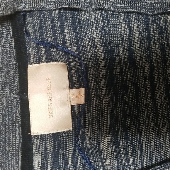 Cardigan - Picture 2 of 3